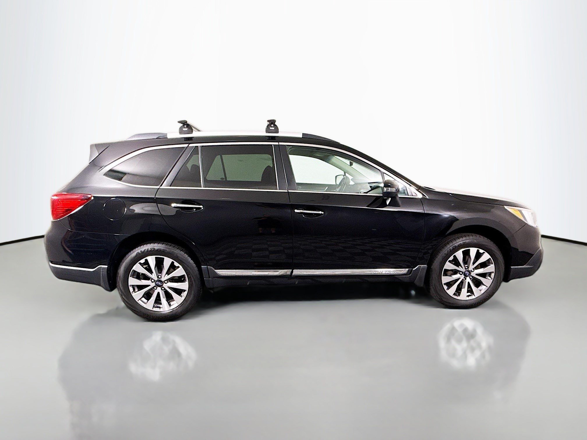 Used 2017 Subaru Outback 2.5i Touring w/ Popular Package #5A AWD/4WD image 11