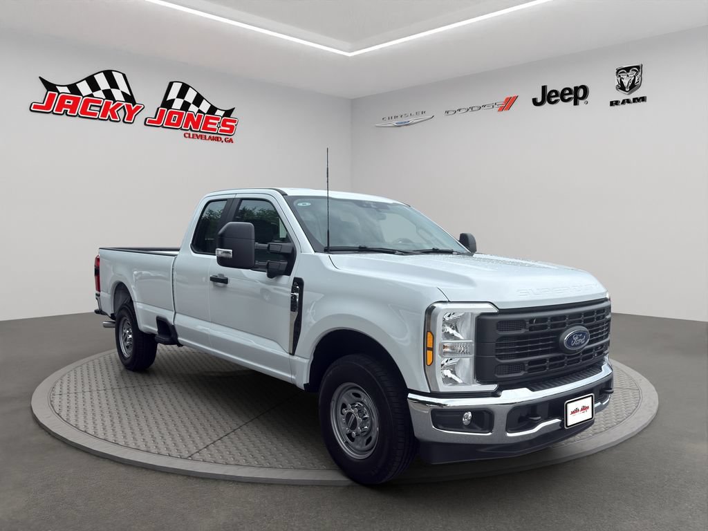 Used 2025 Ford F250 XL w/ 360-Degree Camera Package RWD image 11