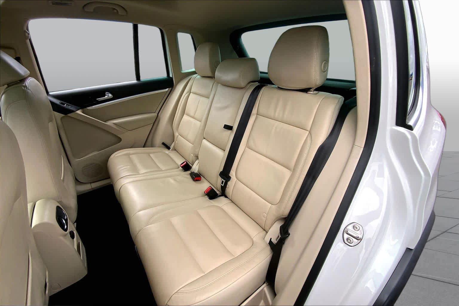 Used 2012 Volkswagen Tiguan SEL FWD image 20