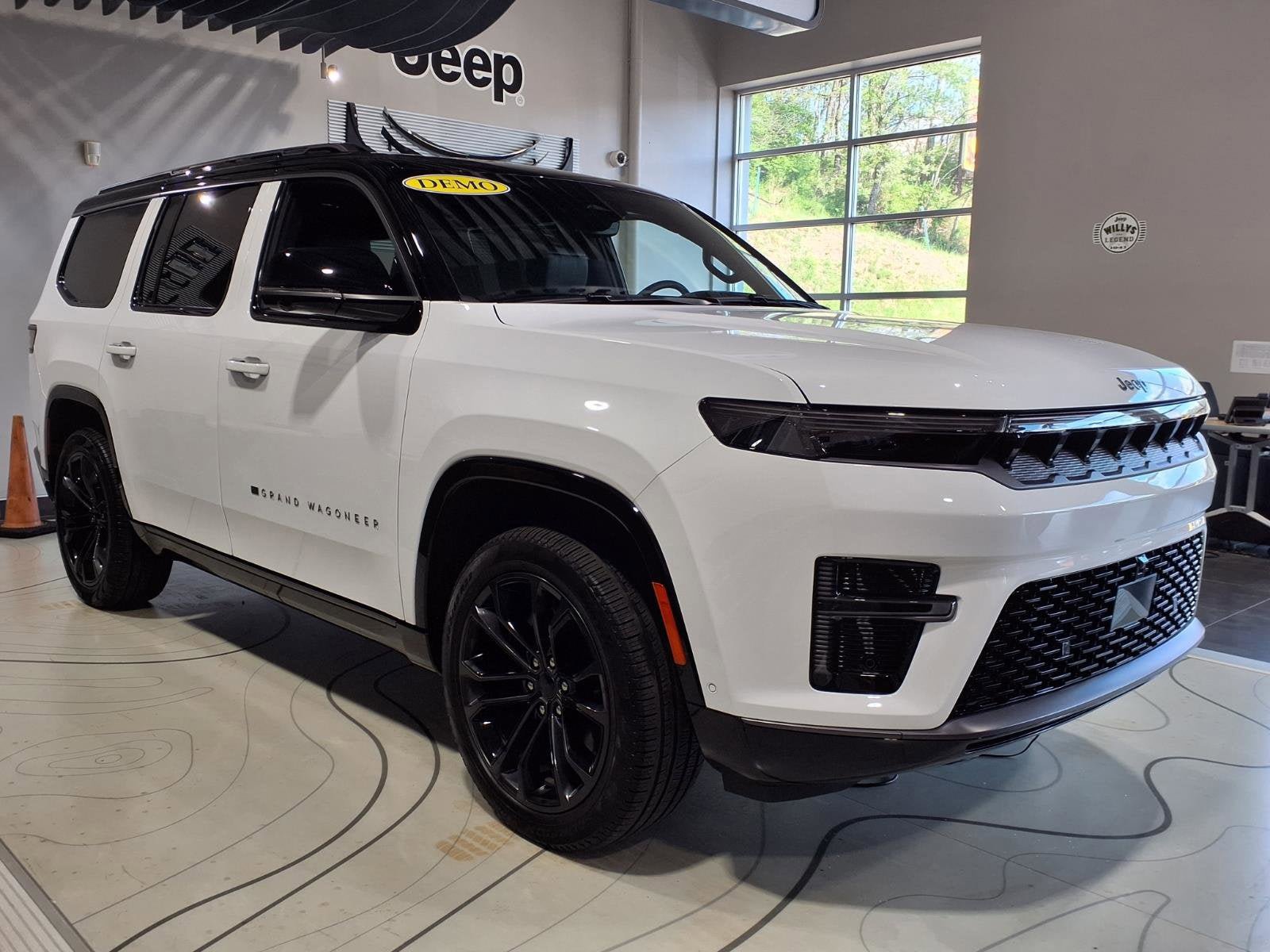 New 2026 Jeep Grand Wagoneer Summit AWD/4WD image 2