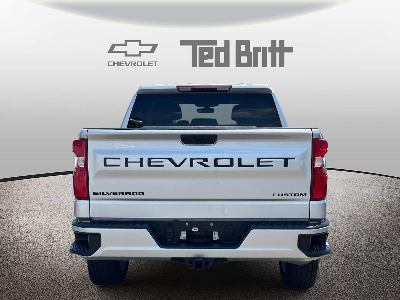 Certified 2022 Chevrolet Silverado 1500 Custom w/ LPO, Dark Essentials Package AWD/4WD image 5