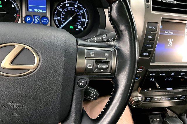 Used 2018 Lexus GX 460 Premium w/ Premium Package AWD/4WD image 29