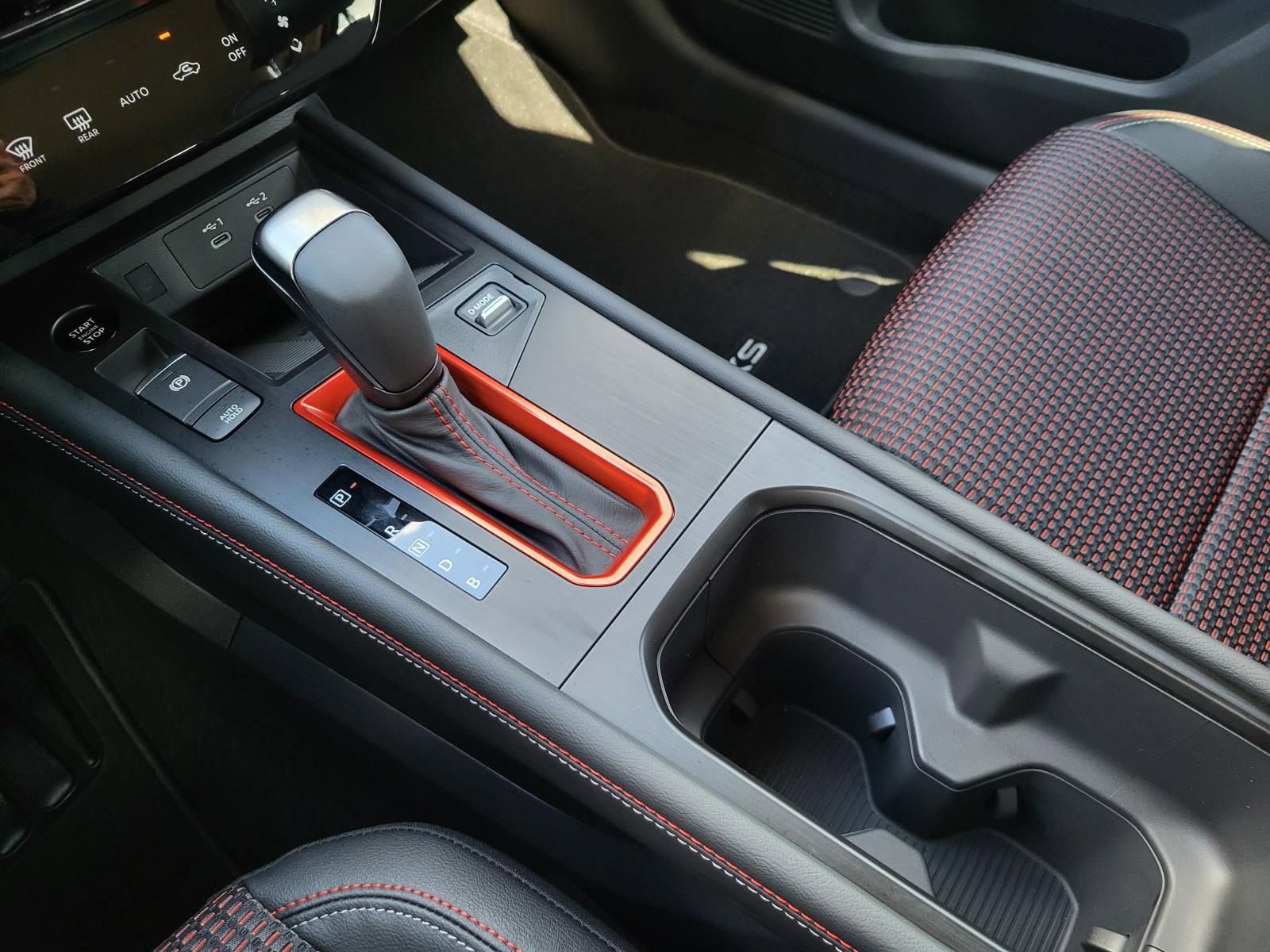 New 2026 Nissan Kicks SR FWD image 24
