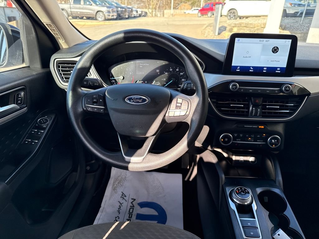 Used 2020 Ford Escape SE image 25