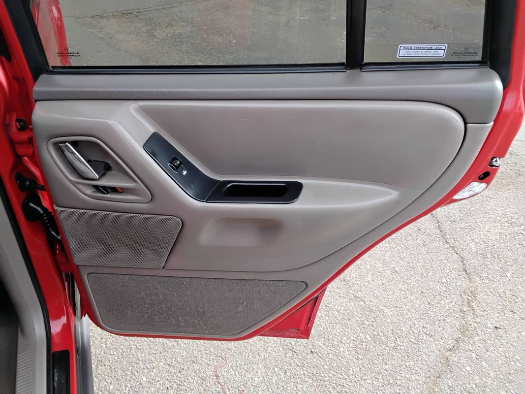 Used 2000 Jeep Grand Cherokee Laredo image 16