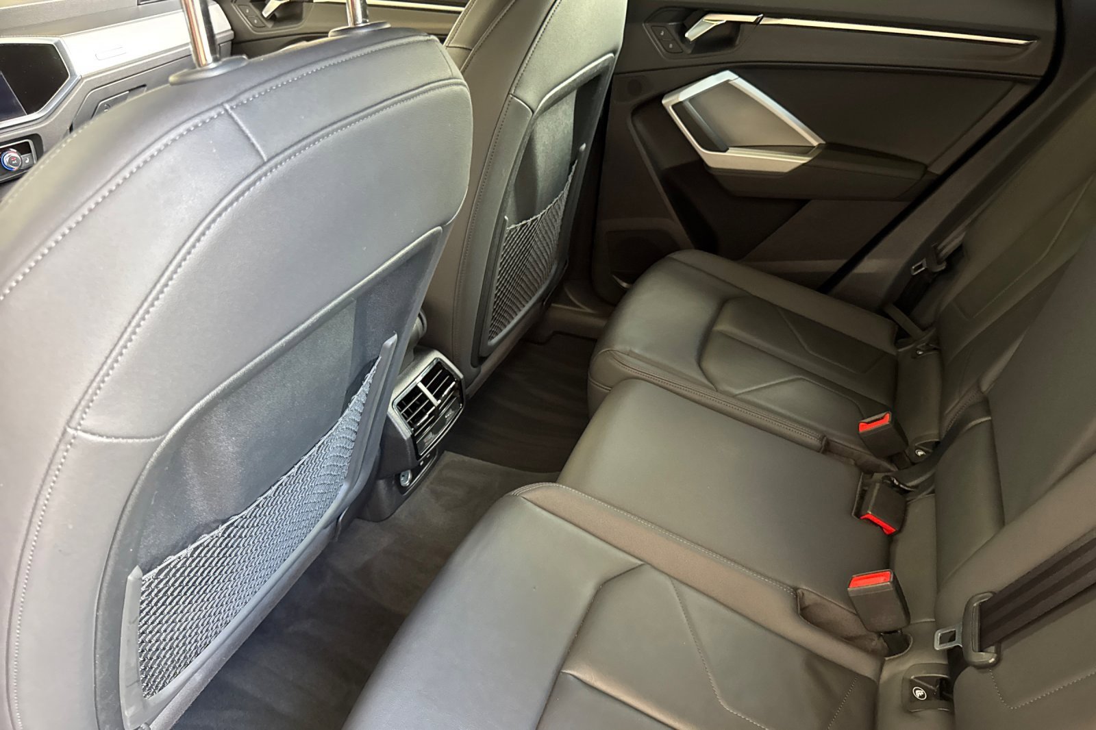 Used 2022 Audi Q3 2.0T Premium image 12