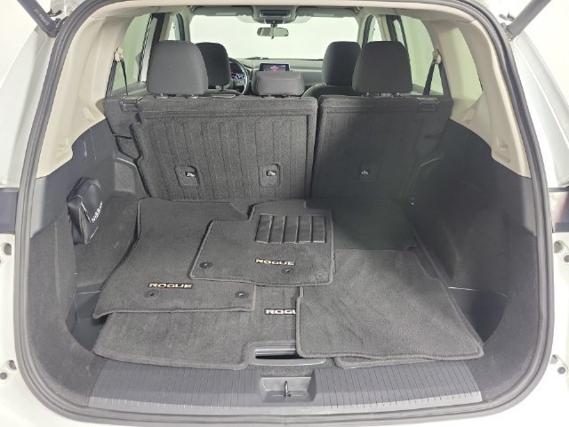 Used 2024 Nissan Rogue SV FWD image 32