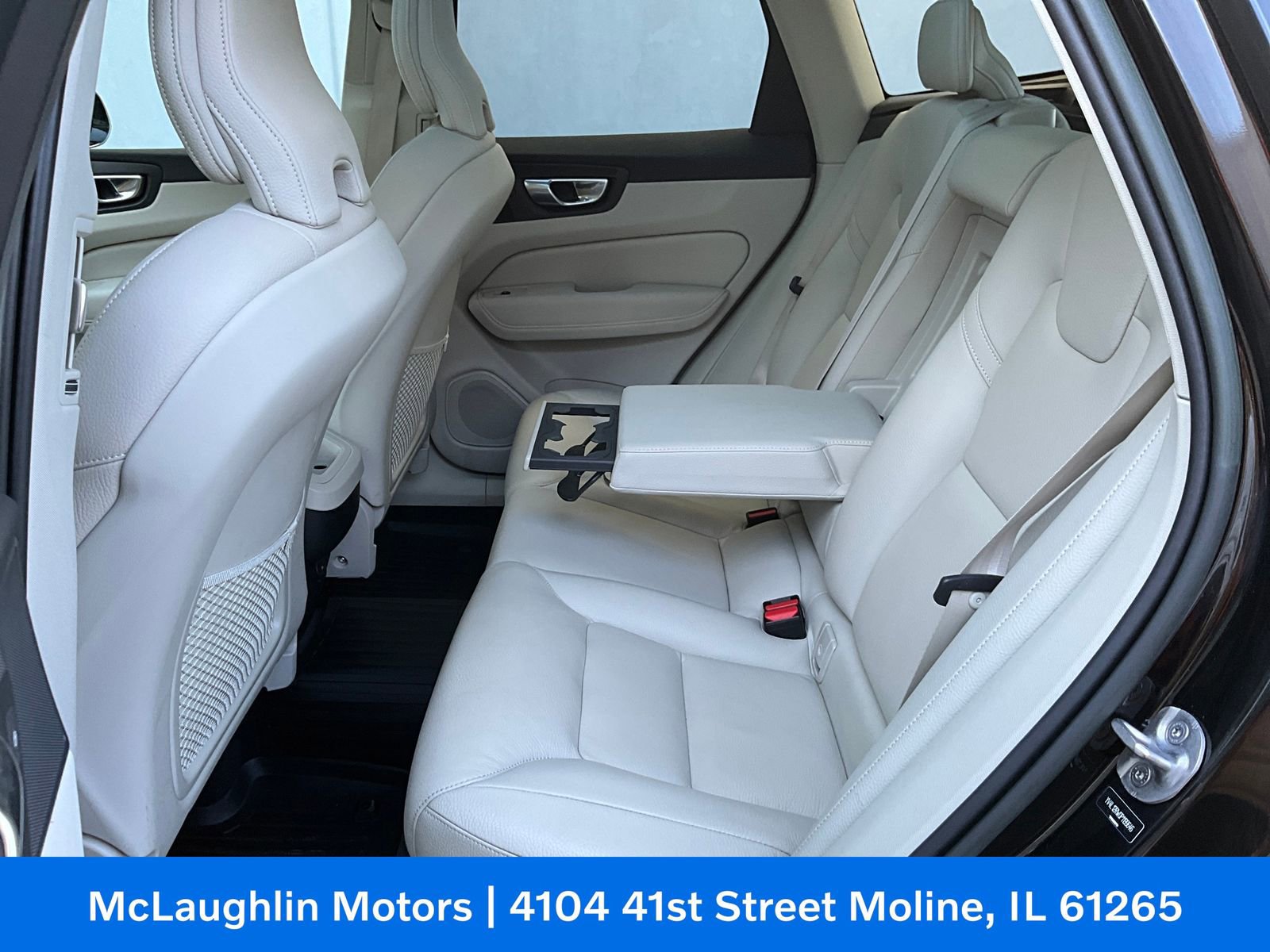 Certified 2023 Volvo XC60 B5 Plus w/ Climate Package image 10