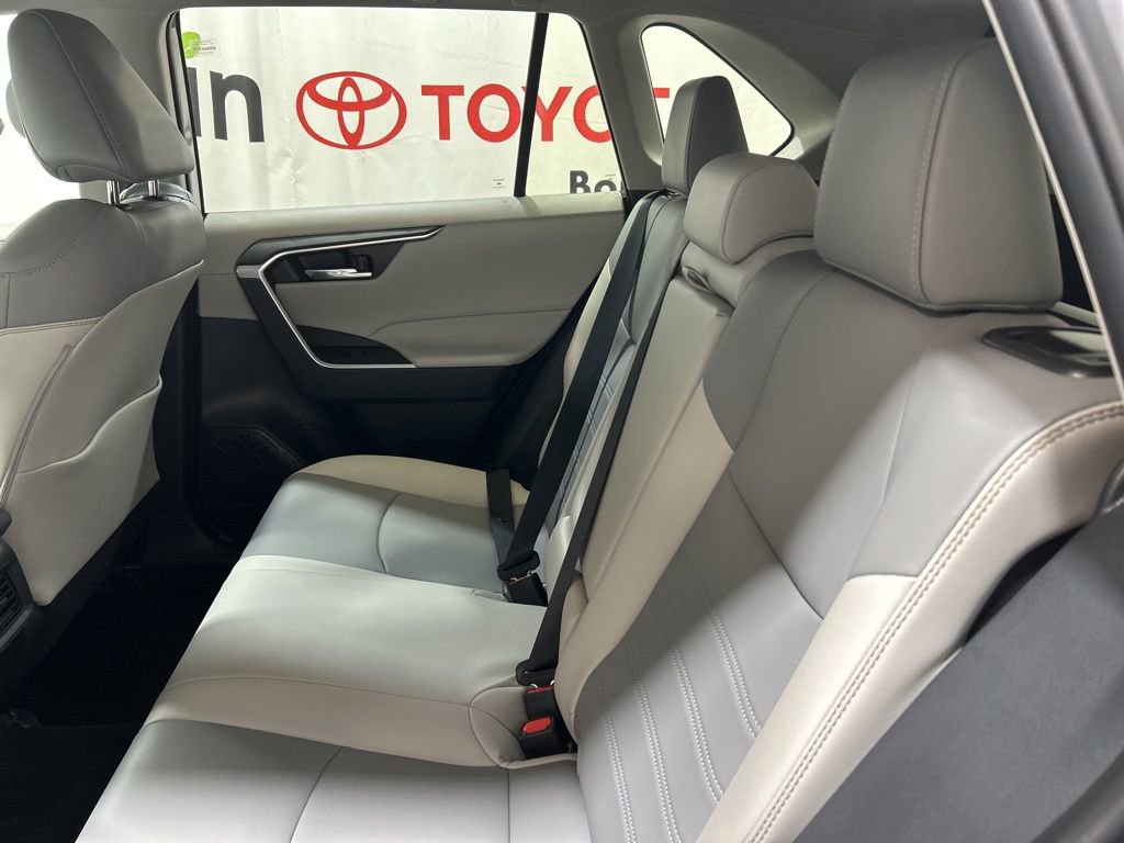 Used 2025 Toyota RAV4 XLE Premium image 17