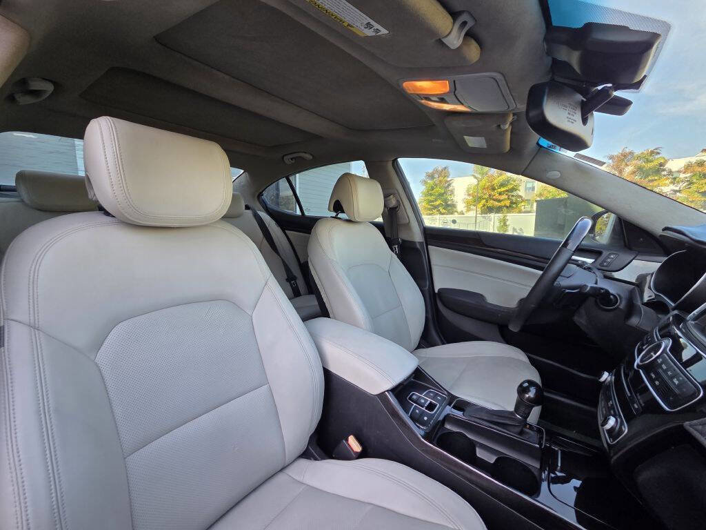 Used 2014 Kia Cadenza Premium w/ Technology Package image 33