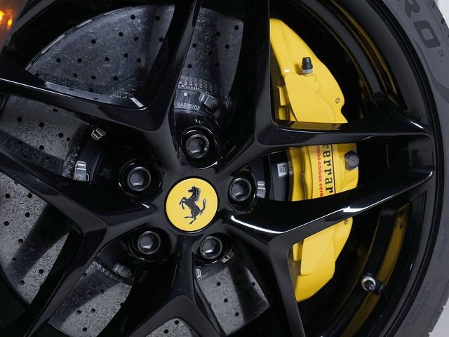 Used 2022 Ferrari Roma RWD image 29