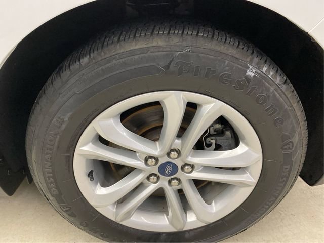 Used 2020 Ford Edge SEL image 16