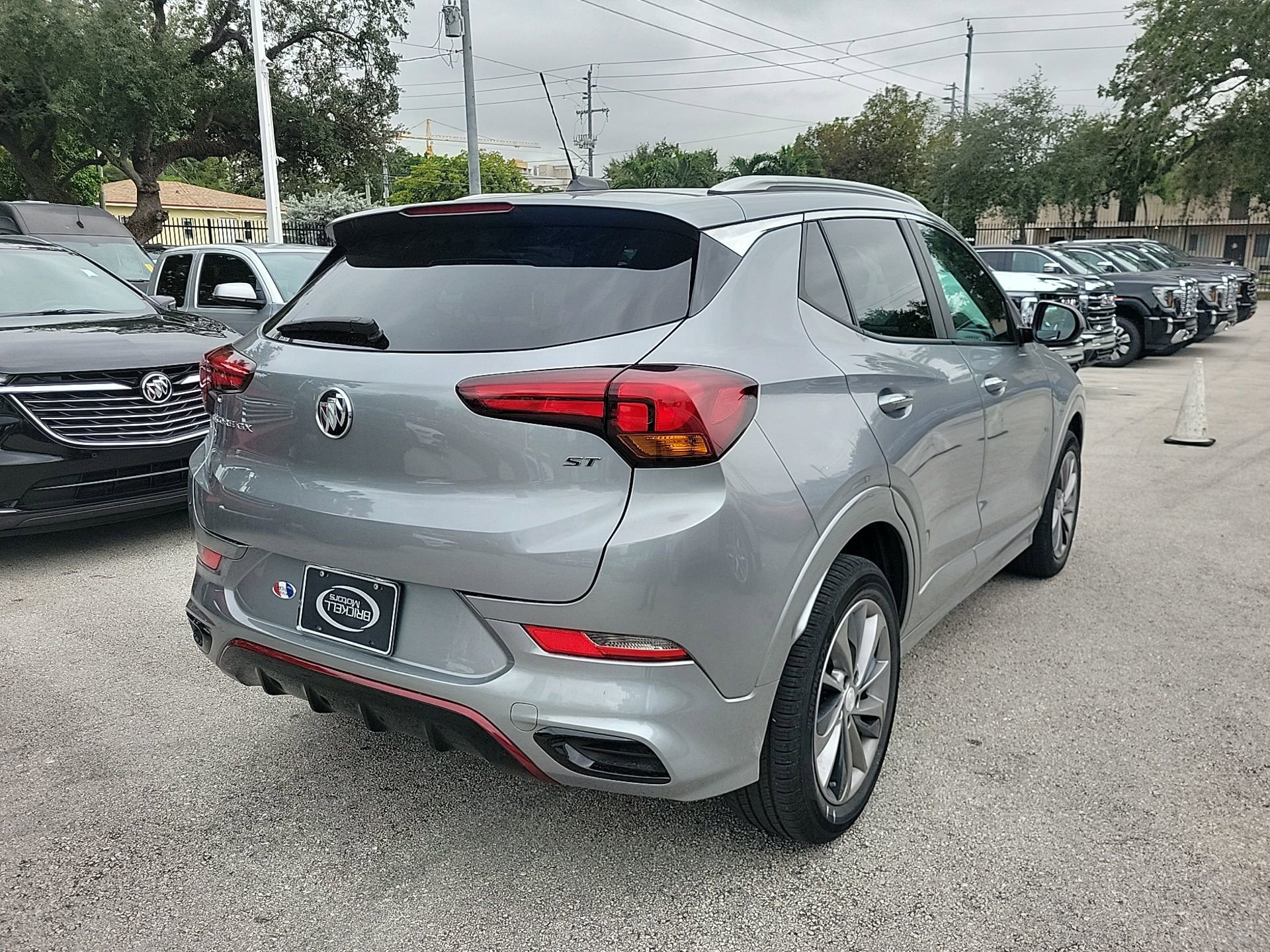 Used 2023 Buick Encore GX Select w/ Sport Touring Package image 14