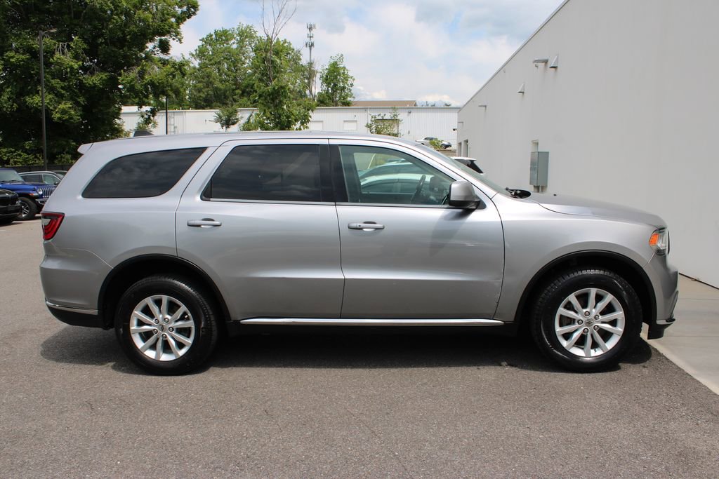 Used 2019 Dodge Durango SXT w/ 3rd Row Seating Group AWD/4WD image 32