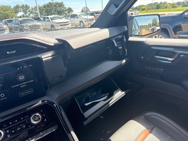 Used 2023 GMC Sierra 1500 AT4 w/ AT4 Premium Package AWD/4WD image 34