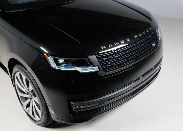New 2026 Land Rover Range Rover SE image 27