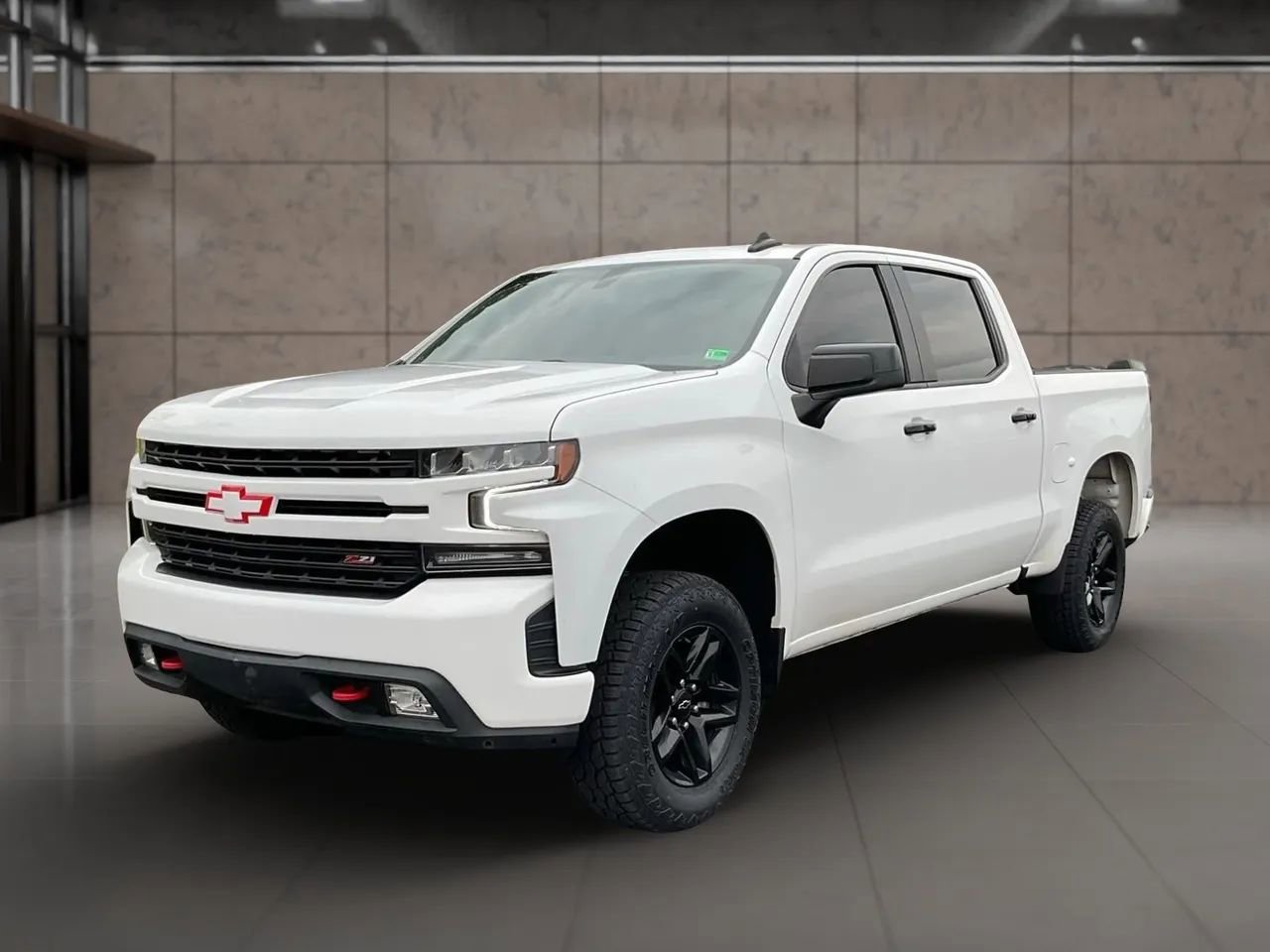 Used 2021 Chevrolet Silverado 1500 LT Trail Boss w/ Convenience Package II image 1
