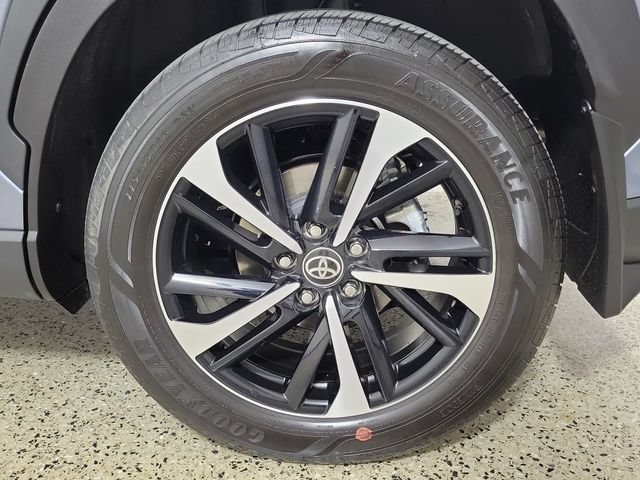 Used 2025 Toyota Corolla Cross AWD Hybrid w/ Convenience Package image 8