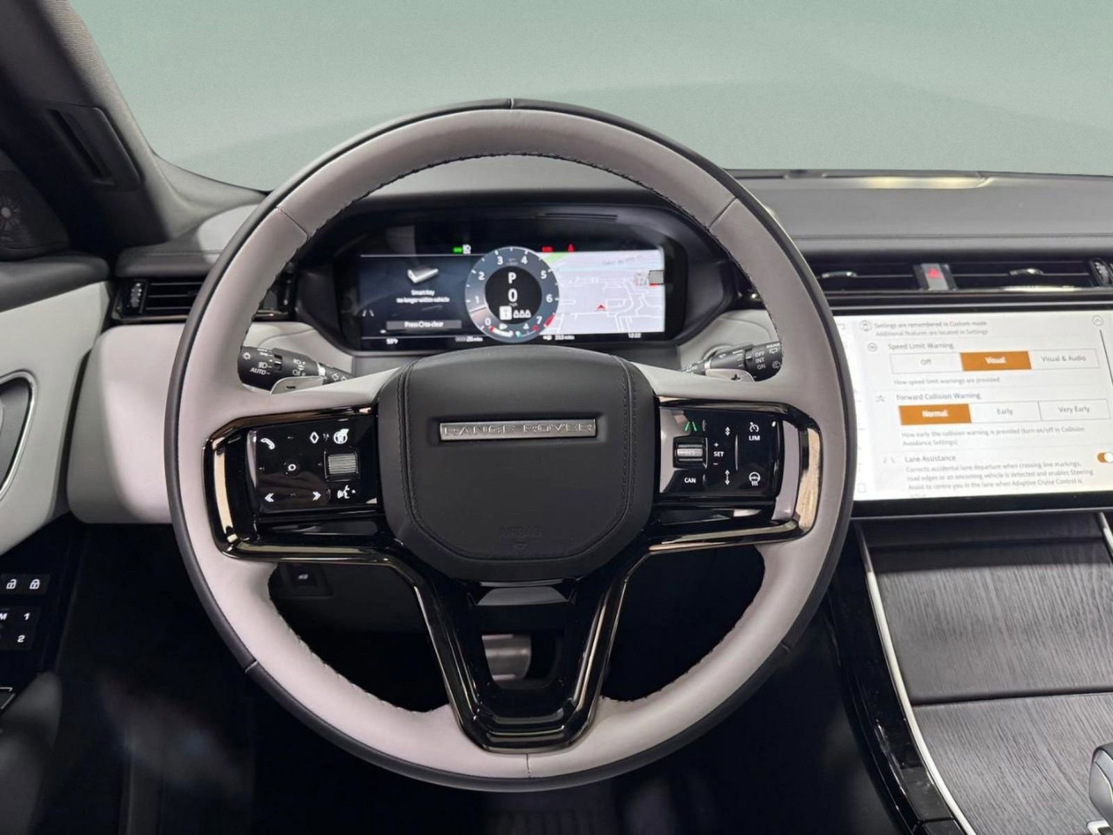 New 2026 Land Rover Range Rover Velar Dynamic SE image 12