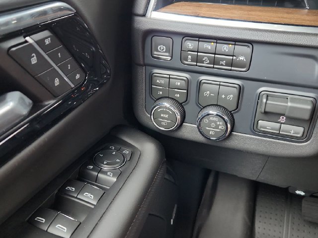 New 2026 Chevrolet Suburban High Country AWD/4WD image 23
