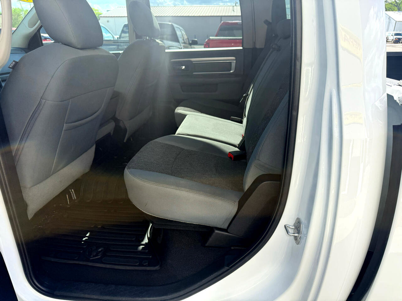 Used 2019 RAM 1500 Classic SLT image 13
