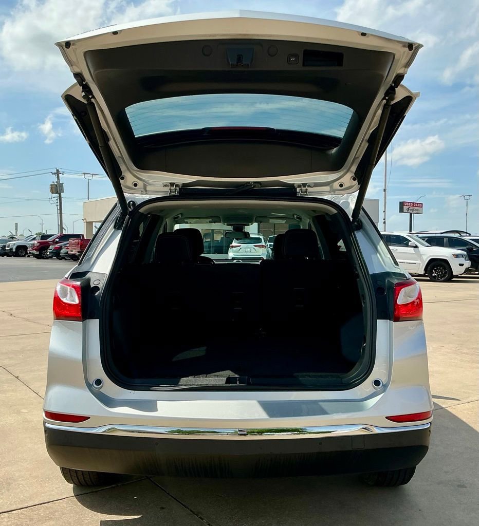 Used 2021 Chevrolet Equinox LT FWD image 18