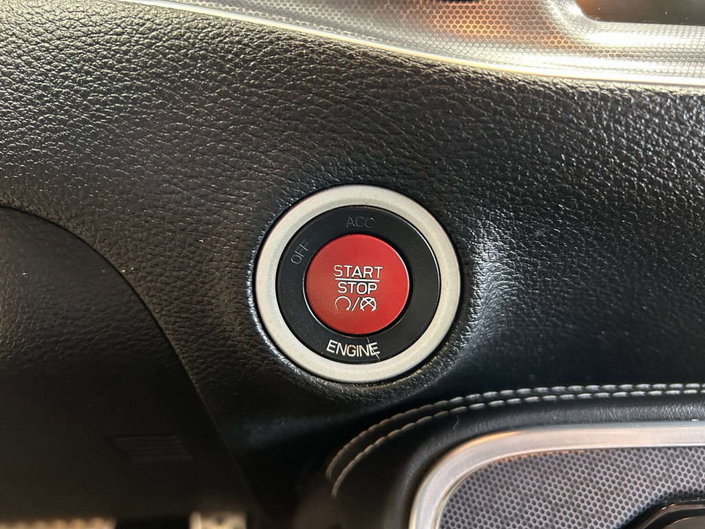 Used 2016 Dodge Challenger SRT w/ Technology Group RWD image 15