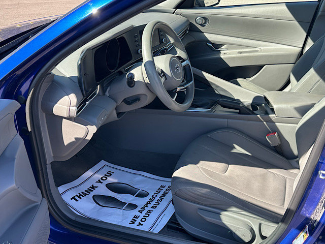 Used 2023 Hyundai Elantra SEL w/ Cargo Package FWD image 18