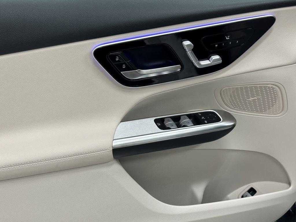Certified 2025 Mercedes-Benz GLC 350e 4MATIC image 10