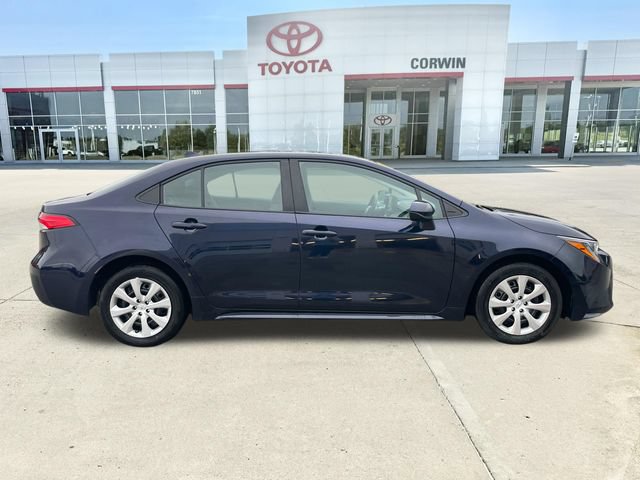 Used 2025 Toyota Corolla LE FWD image 6