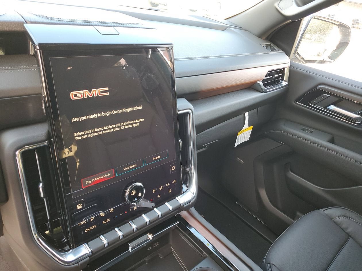 New 2026 GMC Yukon XL Denali w/ Sun & Power Step Package RWD image 26