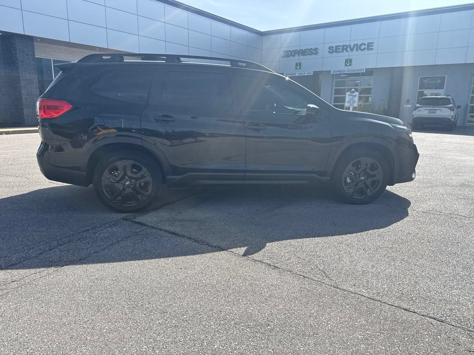 Certified 2025 Subaru Ascent Onyx Edition AWD/4WD image 13