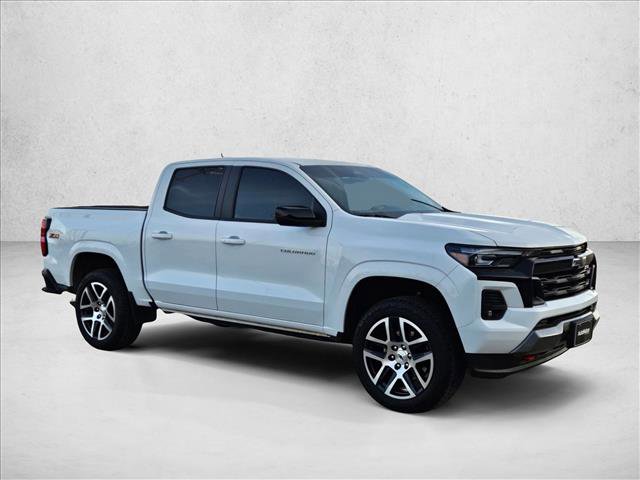 Used 2024 Chevrolet Colorado Z71 w/ Z71 Convenience Package 2 image 3