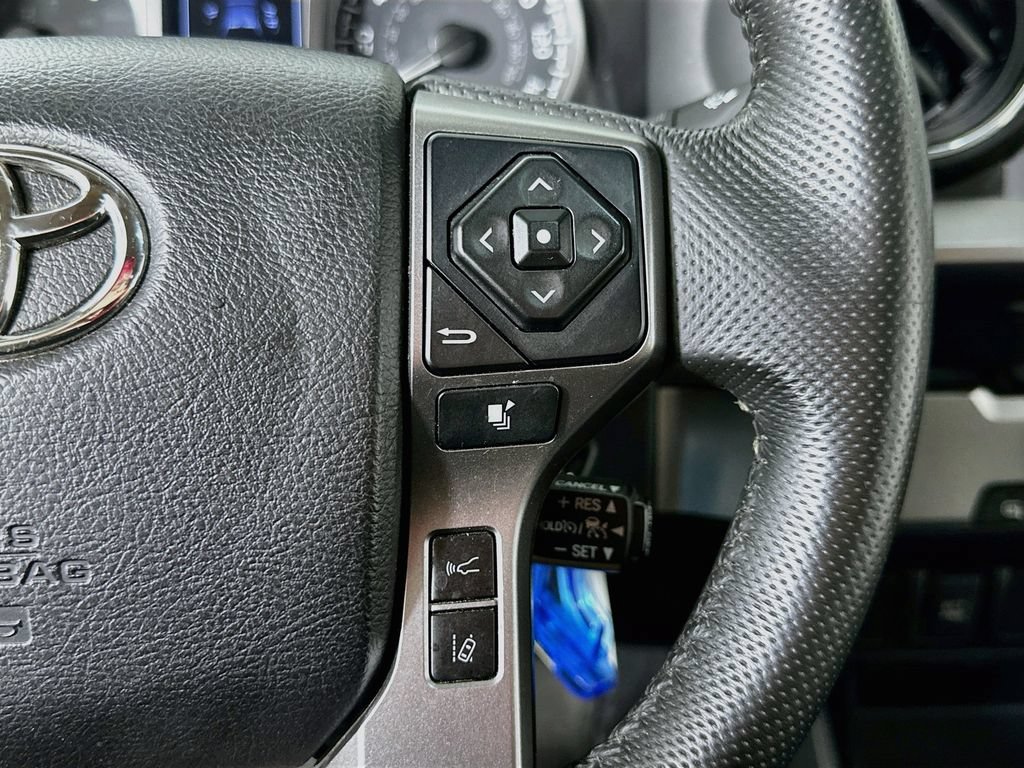 Used 2020 Toyota Tacoma SR5 RWD image 23