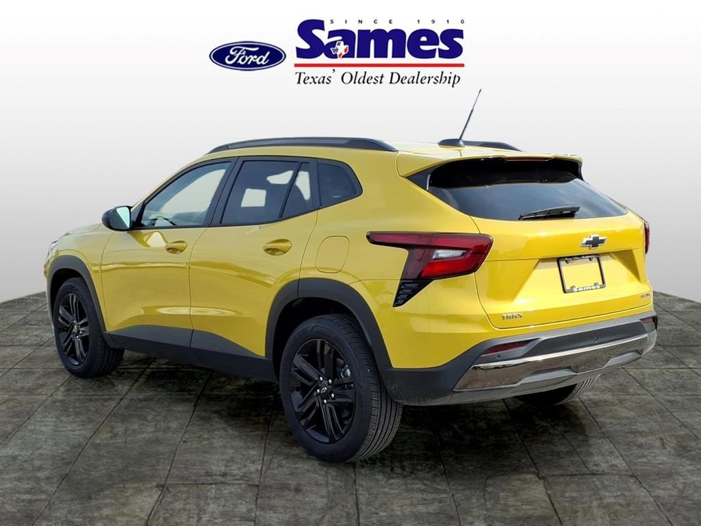Used 2025 Chevrolet Trax ACTIV w/ Sunroof Package image 5