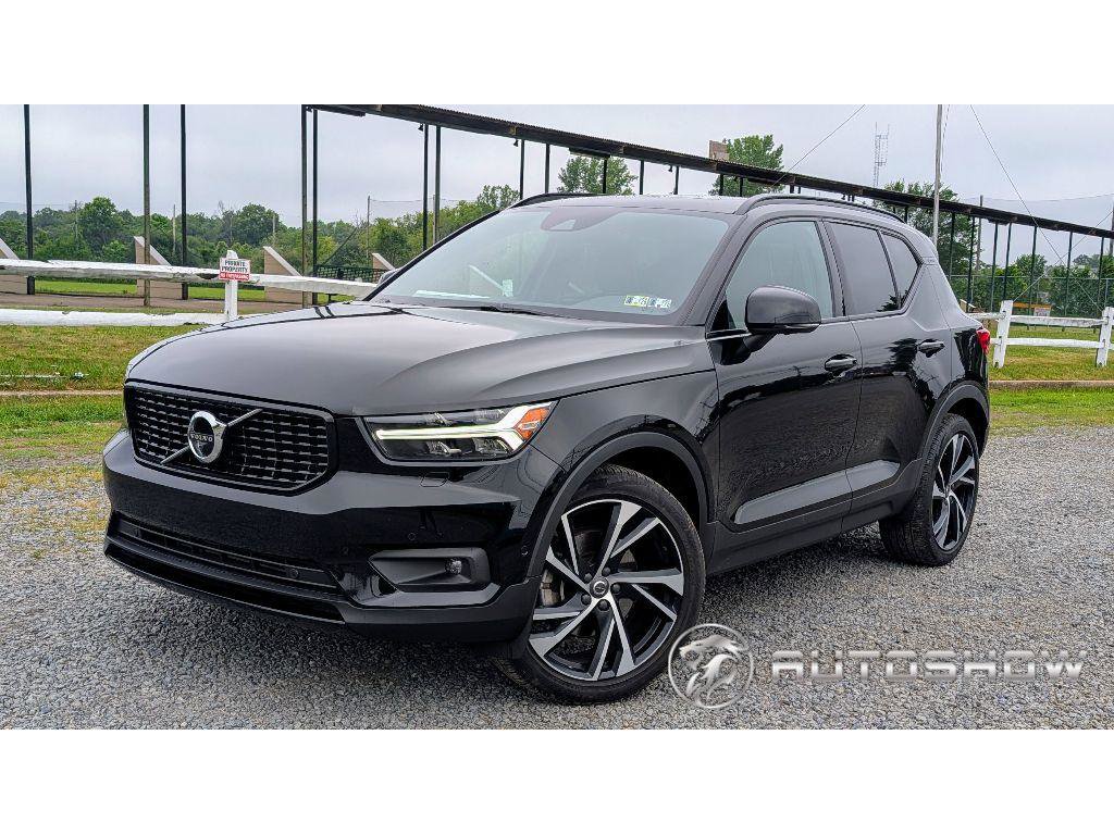 Used 2019 Volvo XC40 T5 R-Design