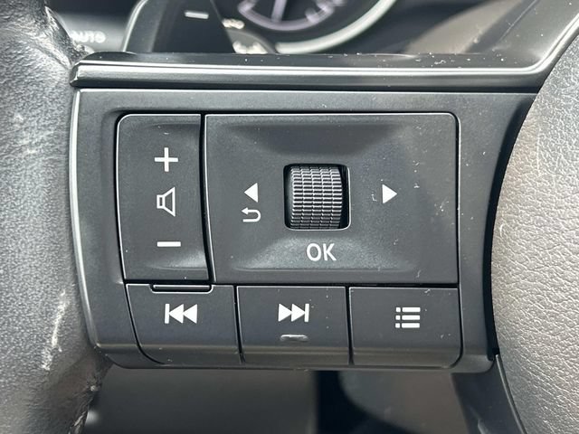 Used 2024 Nissan Rogue SV w/ SV Premium Package FWD image 21
