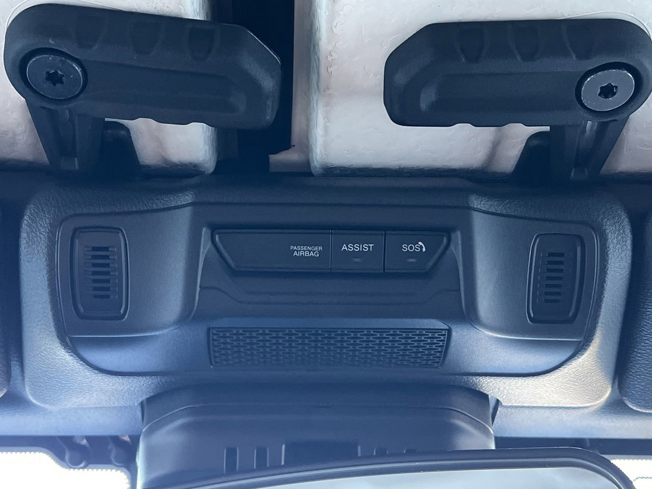 New 2025 Jeep Gladiator Sport image 14