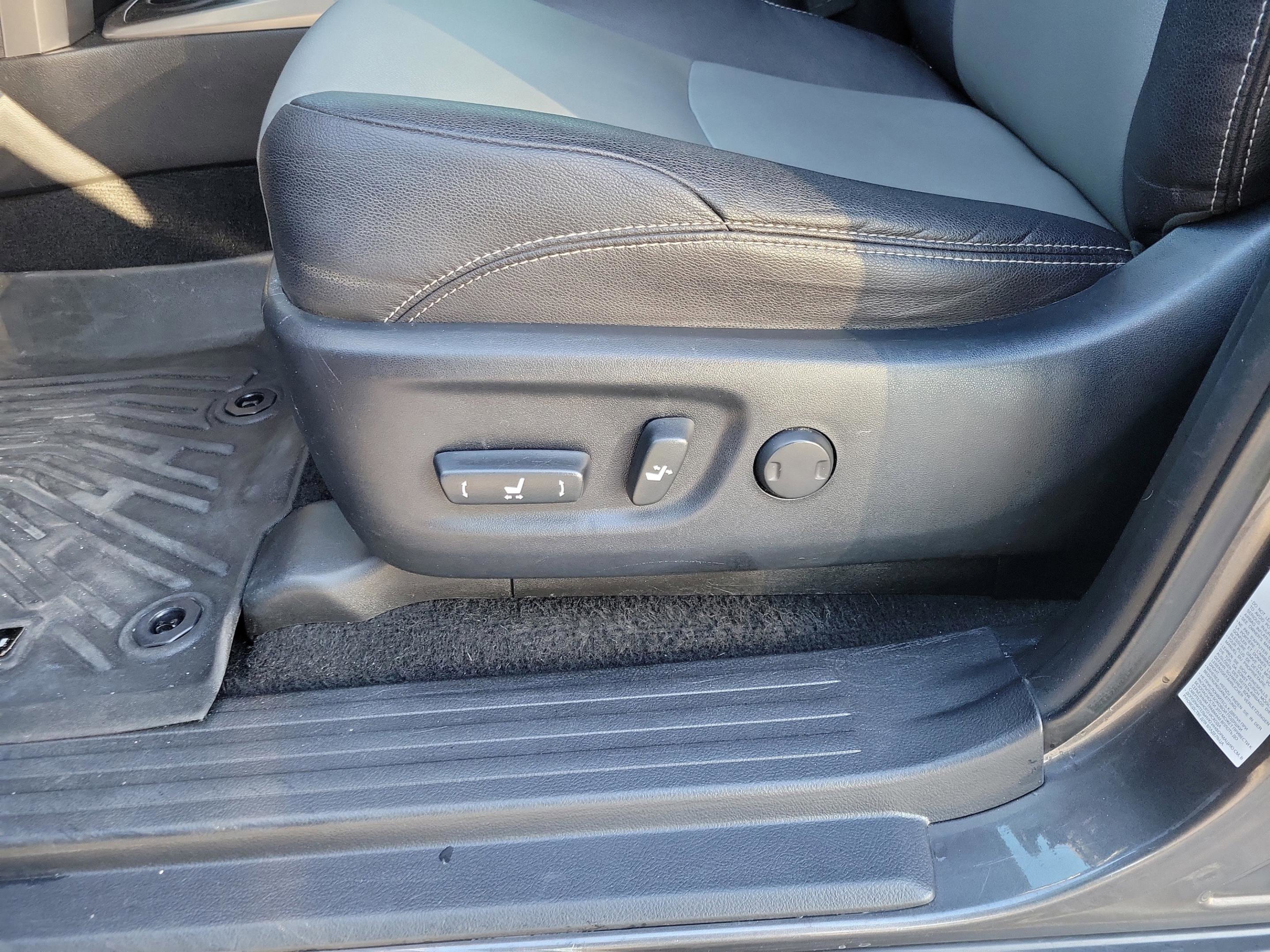 Used 2017 Toyota 4Runner SR5 Premium image 10