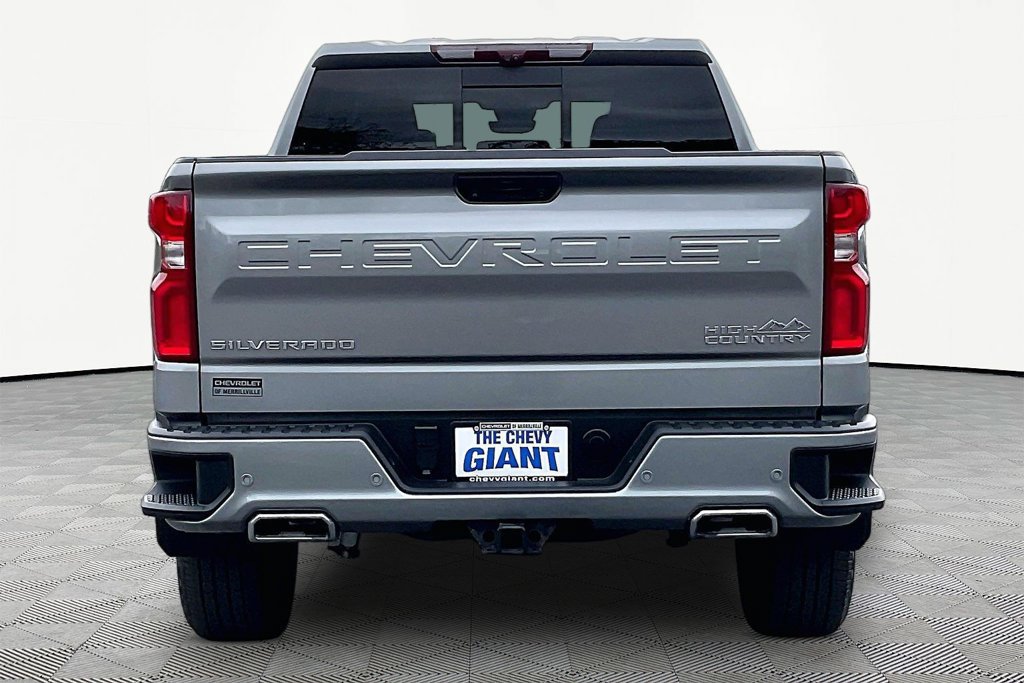 Used 2023 Chevrolet Silverado 1500 High Country w/ Technology Package AWD/4WD image 5