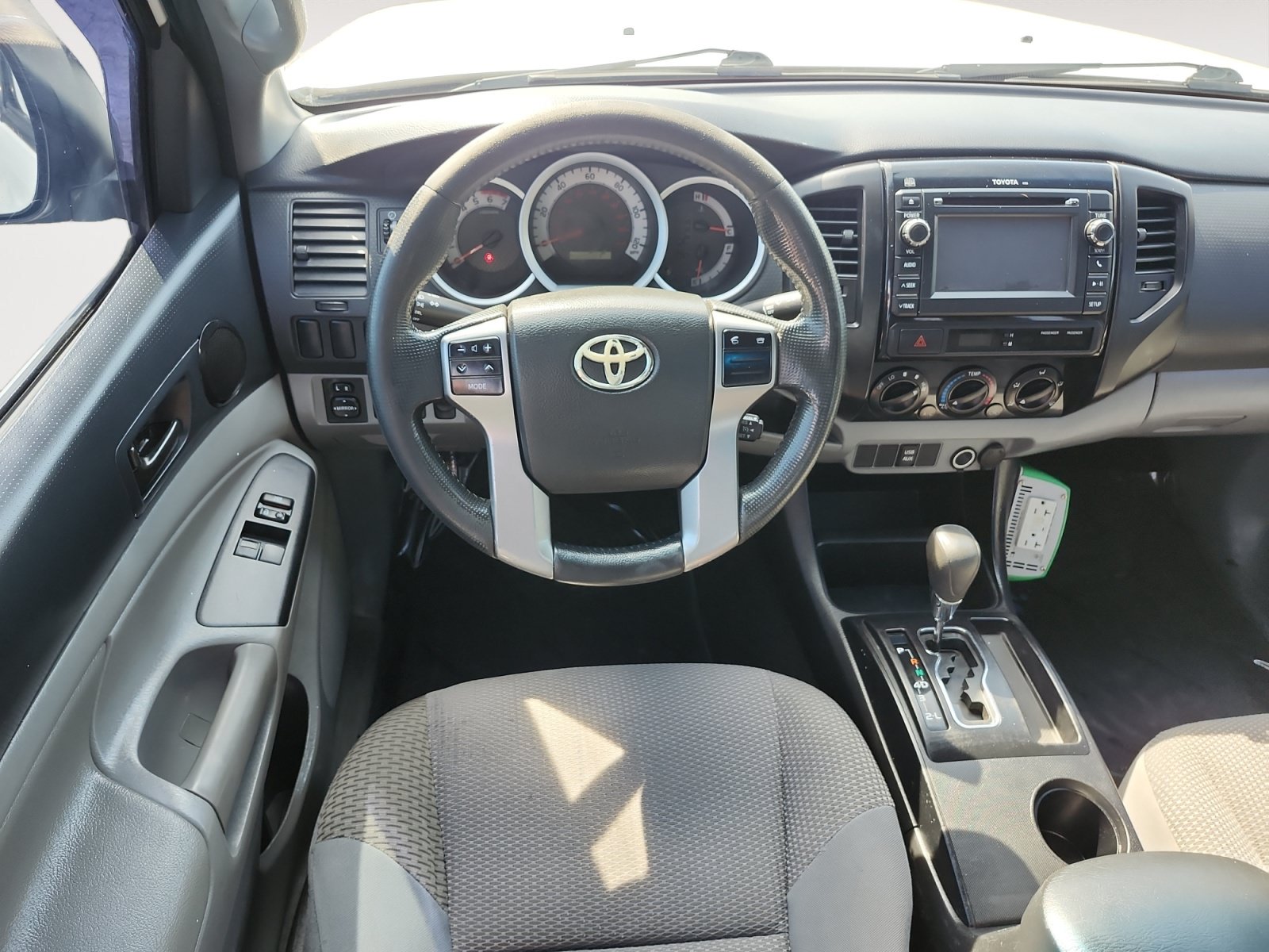 Used 2013 Toyota Tacoma PreRunner w/ Convenience Pkg RWD image 11