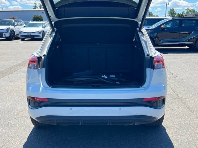 Used 2024 Audi Q4 e-tron Premium Plus w/ Premium Plus AWD/4WD image 8