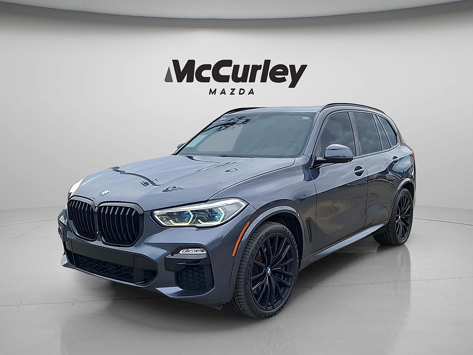 Used 2019 BMW X5 xDrive50i w/ M Sport Package AWD/4WD image 3