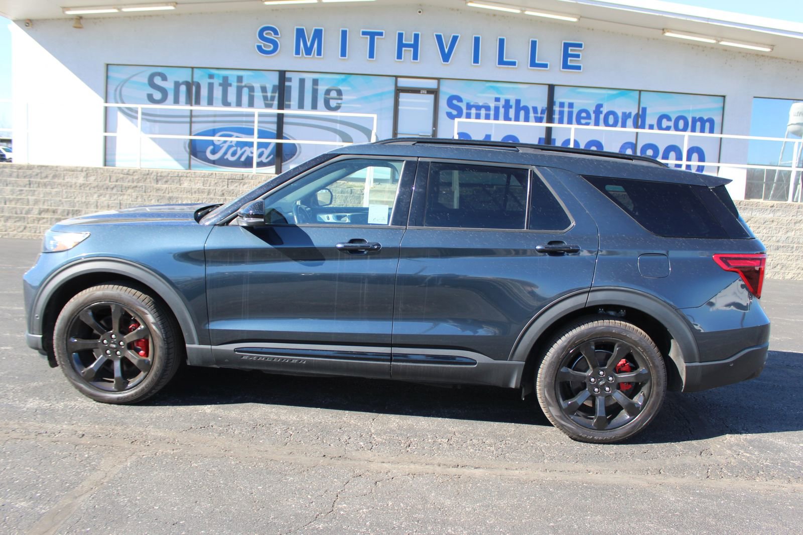 Used 2022 Ford Explorer ST w/ Equipment Group 401A image 2