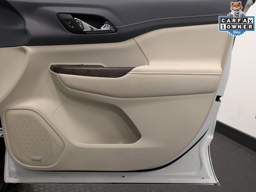 Used 2023 GMC Acadia Denali w/ Denali Technology Package image 28