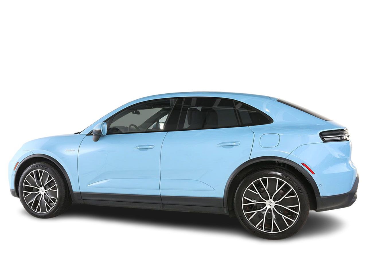 Used 2025 Porsche Macan Electric w/ Premium Package RWD image 5