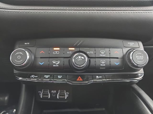 Used 2022 Dodge Durango SXT w/ Blacktop Package AWD/4WD image 33