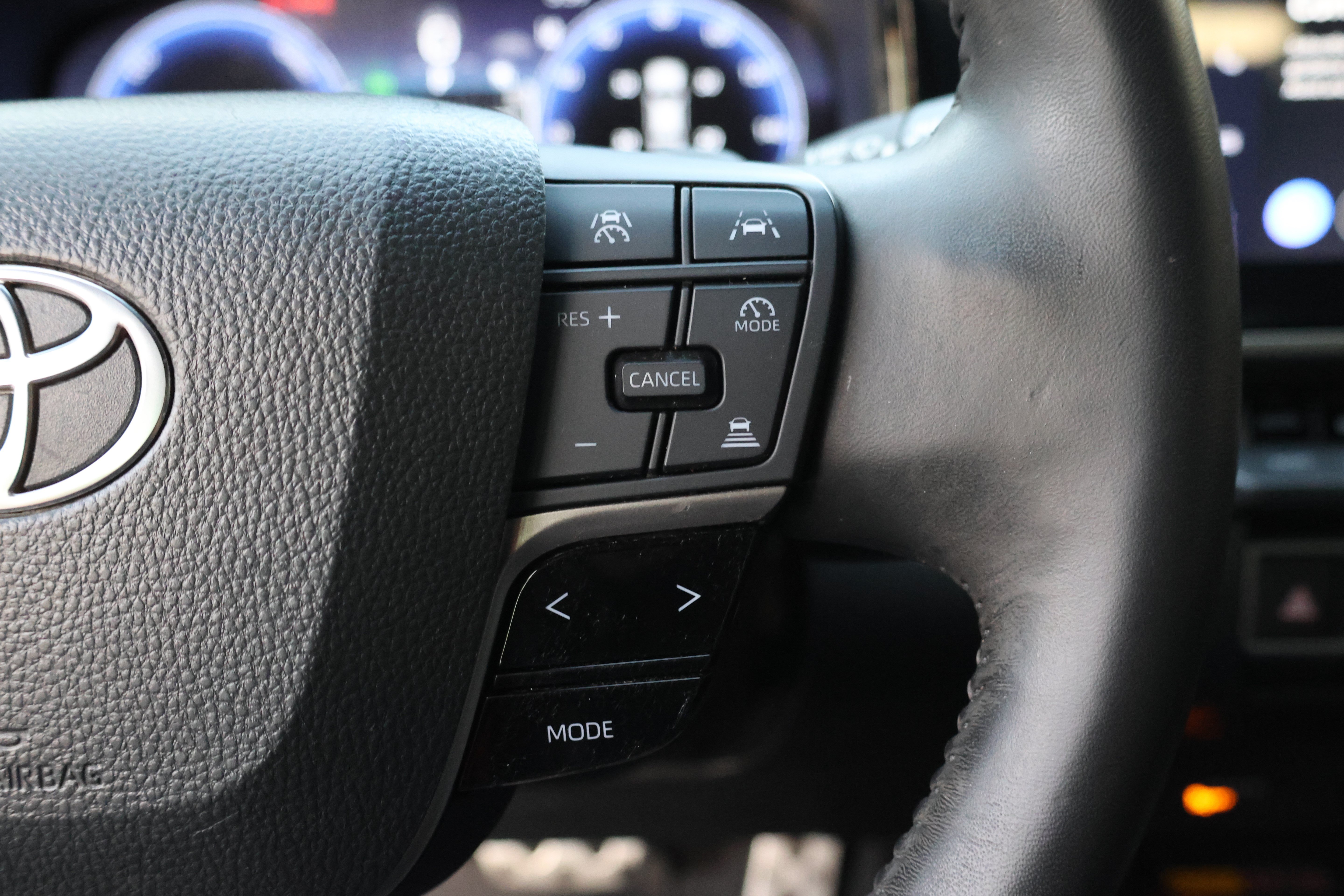 Used 2025 Toyota Camry XSE FWD image 24