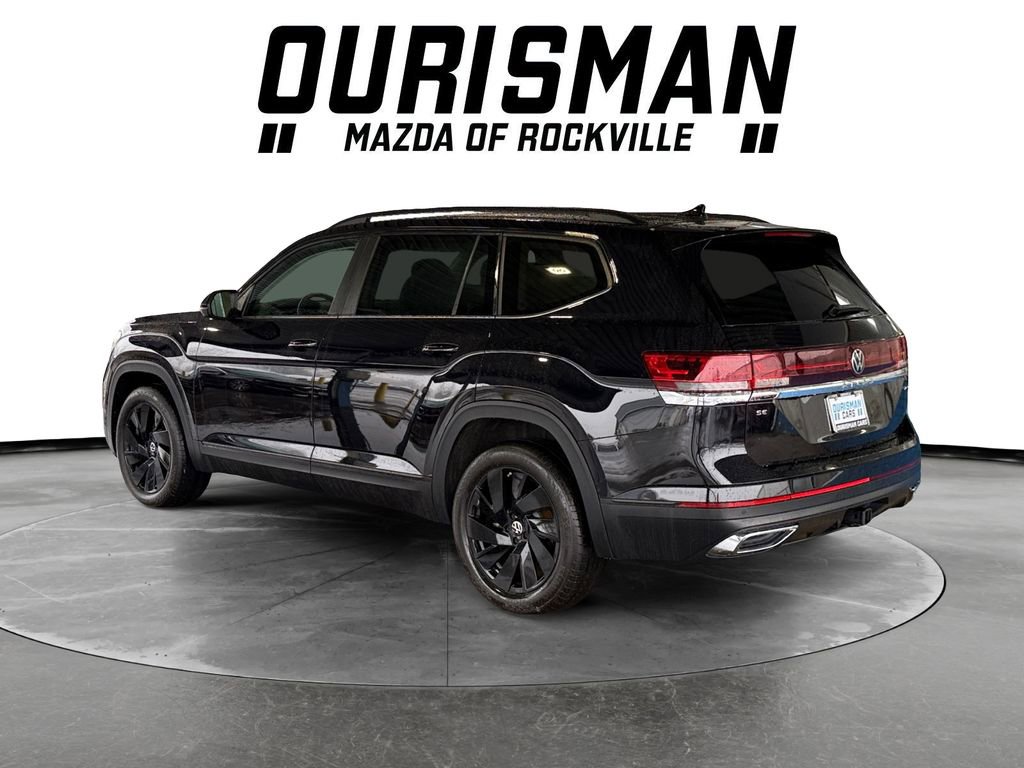 Used 2025 Volkswagen Atlas SE w/ Panoramic Sunroof Package image 4