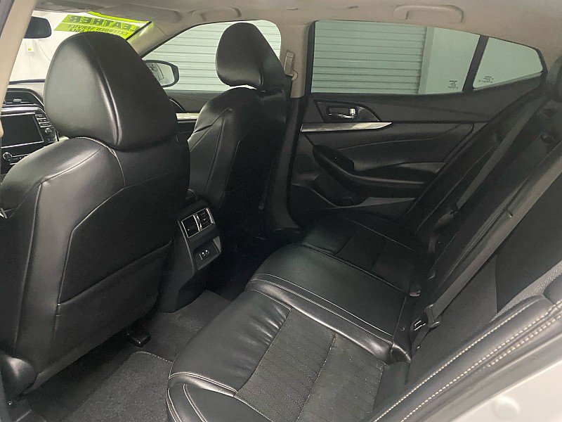 Used 2020 Nissan Maxima 3.5 SL w/ Floor Mat Group image 11